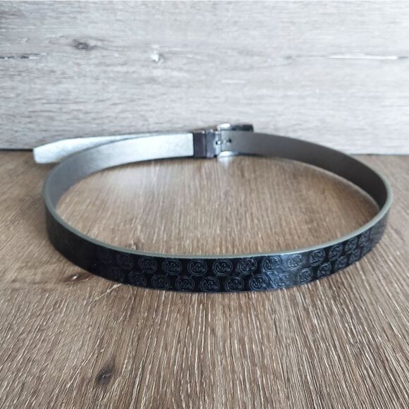 Michael Kors Reversible Belt - Silver & Black - Total Length 40" - Picture 4 of 7